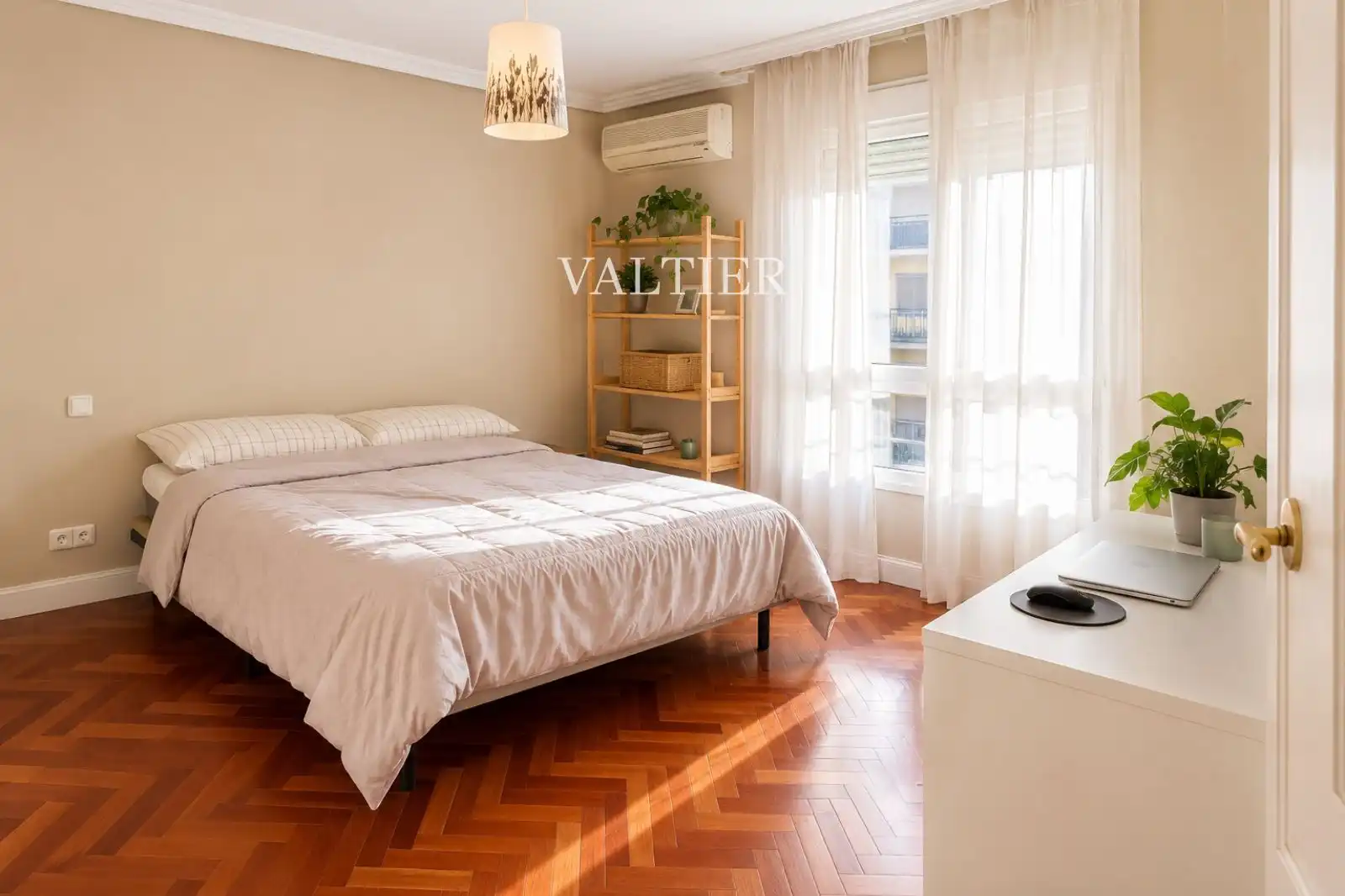 Habitación de Piso de alquiler en Madrid con Aire acondicionado y Amueblado