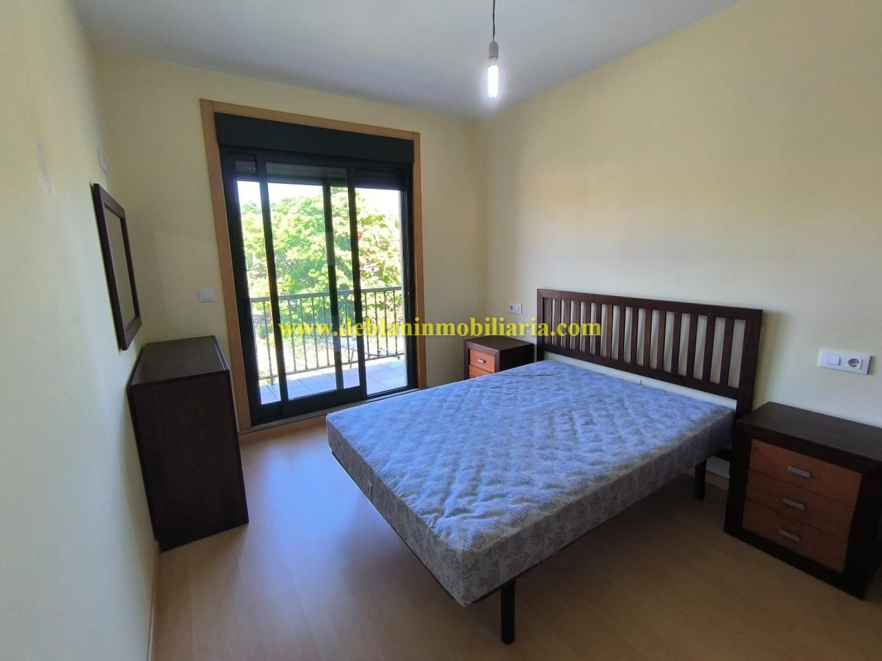 Dormitori de Pis en venda en O Rosal   amb Calefacció i Balcó