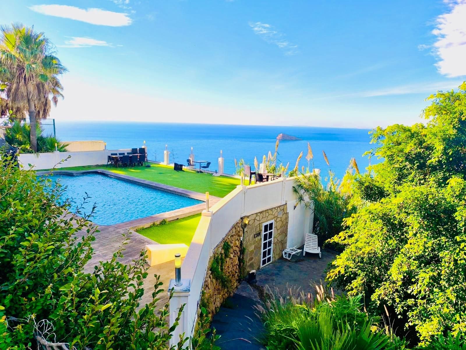 Piscina de Casa o xalet en venda en Benidorm amb Aire condicionat, Jardí privat i Terrassa