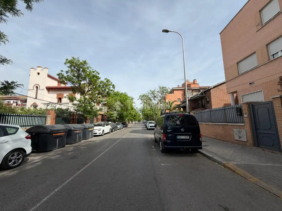 Vista exterior de Piso en venta en Madrid con Terraza