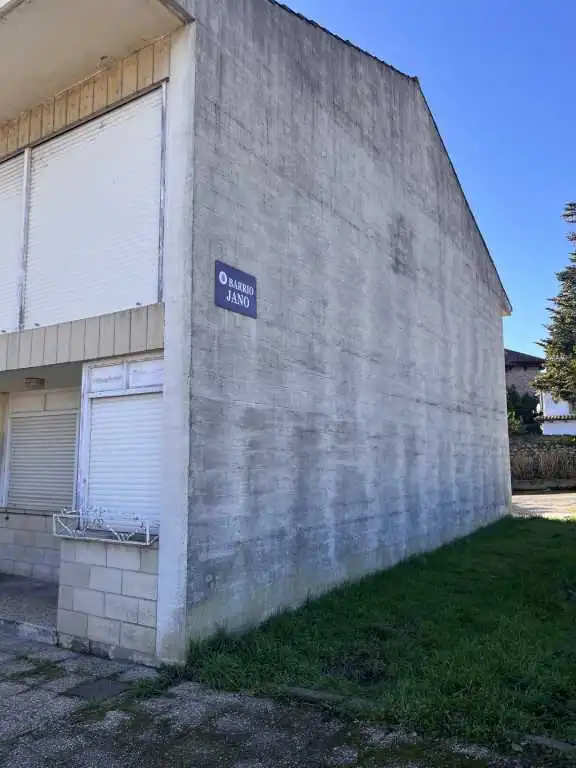Vista exterior de Dúplex en venta en Bárcena de Pie de Concha con Calefacción, Trastero y Amueblado