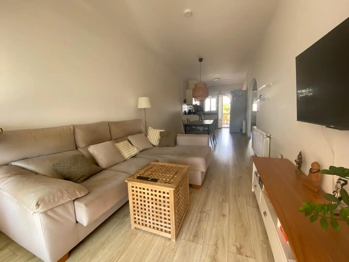 Sala d'estar de Casa adosada en venda en Benitachell / El Poble Nou de Benitatxell amb Calefacció, Jardí privat i Terrassa