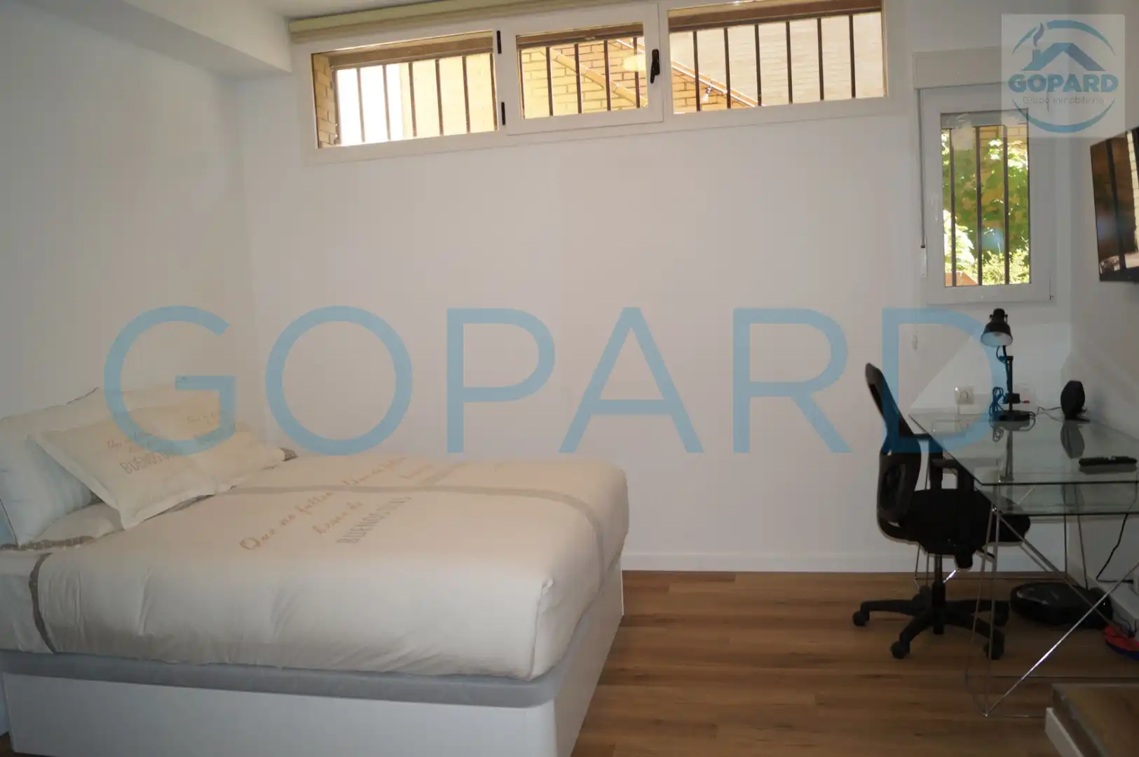Habitación de Estudio de alquiler en Villanueva del Pardillo con Calefacción, Jardín privado y Amueblado