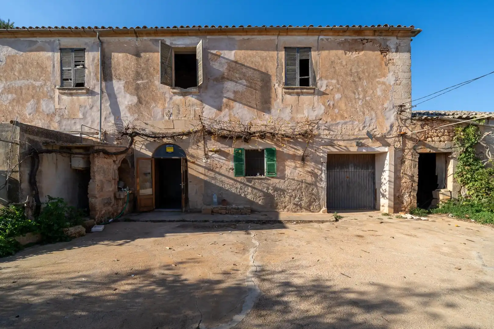 Maison rustique avec terrasse à vendre à DISEMINADOS VAR