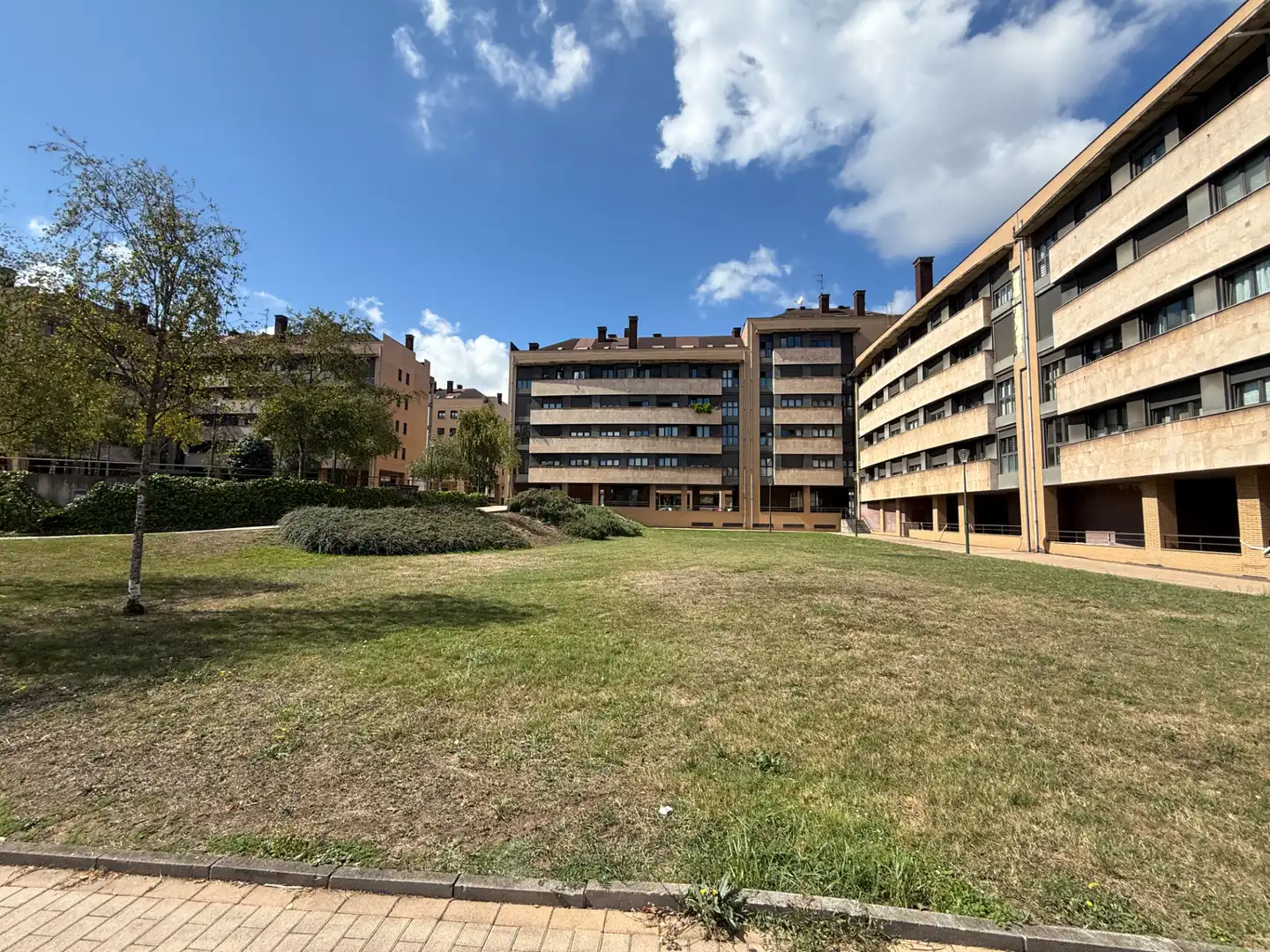 Exterior view of Flat for sale in Oeste