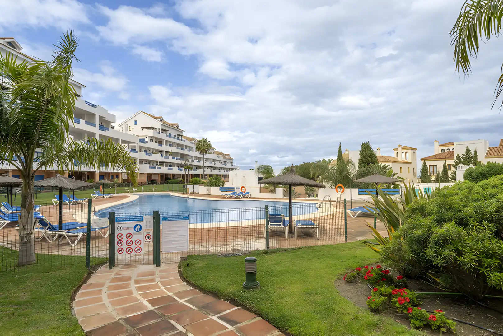 Mini appartamento con piscina in vendita a La Duquesa, imagen 11