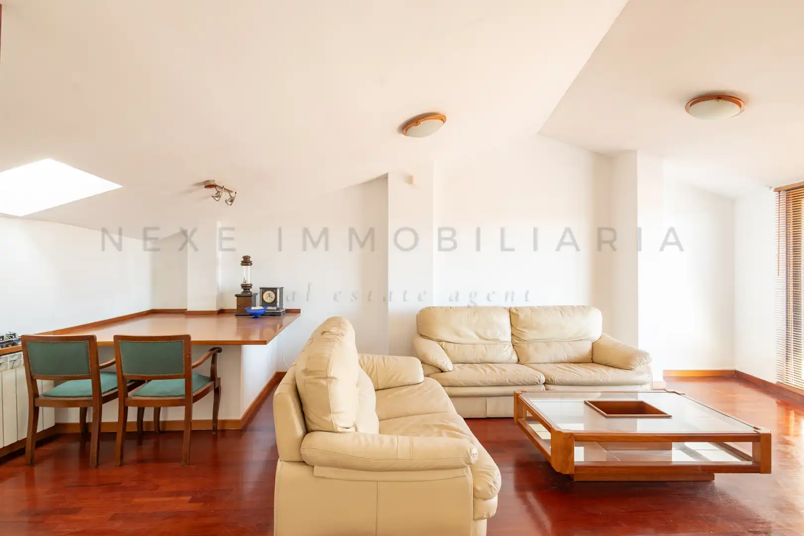 Sala de estar de Casa adosada en venta en Sabadell con Aire acondicionado, Calefacción y Parquet
