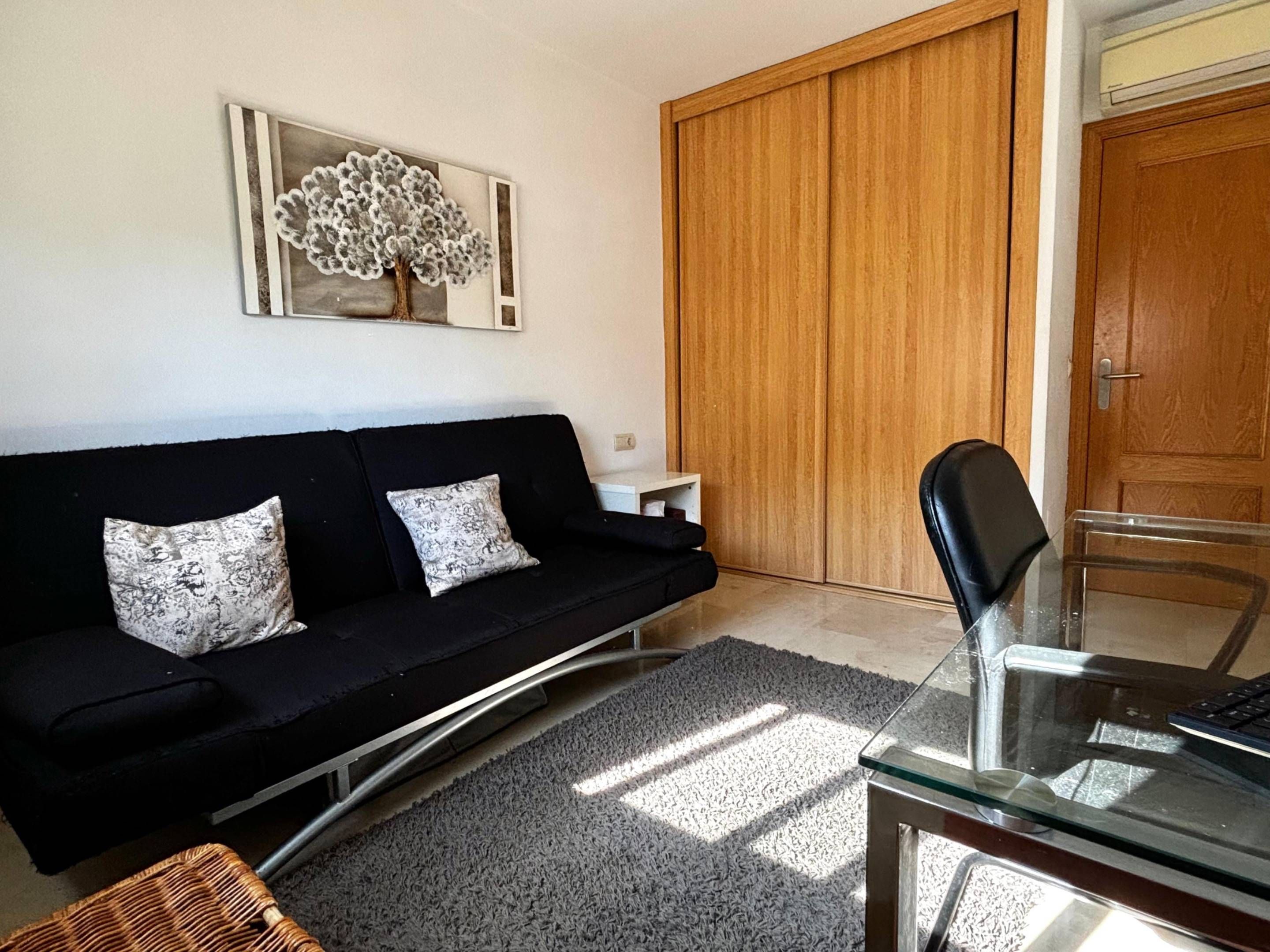Sala de estar de Apartamento de alquiler en  Palma de Mallorca con Aire acondicionado, Calefacción y Balcón