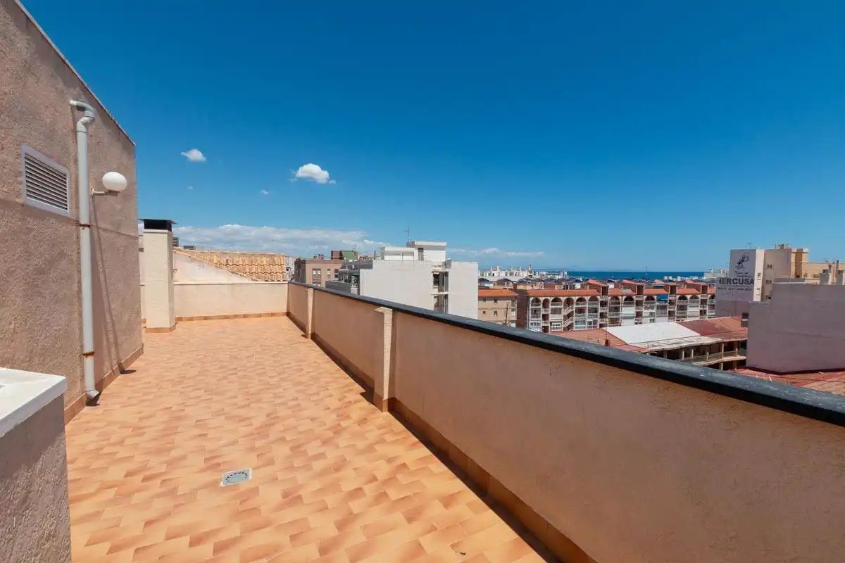 Terraza de Apartamento en venta en Torrevieja con Terraza y Balcón