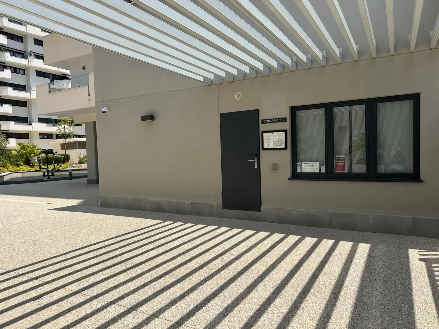 Vista exterior de Apartamento de alquiler en Alicante / Alacant con Aire acondicionado, Amueblado y Horno