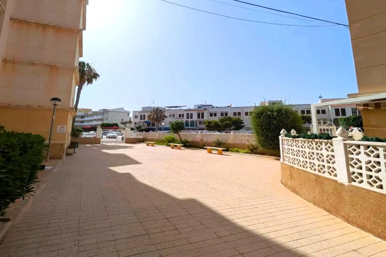 Vista exterior de Apartamento en venta en Torrevieja con Aire acondicionado, Calefacción y Amueblado