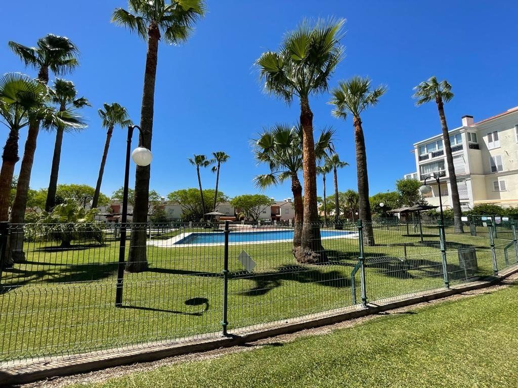 Piscina de Pis de lloguer en El Puerto de Santa María amb Terrassa i Piscina comunitària