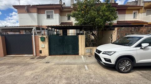 Foto 2 de Casa adosada en venta en Calle Emilio Prados, Bellavista, Aljaraque