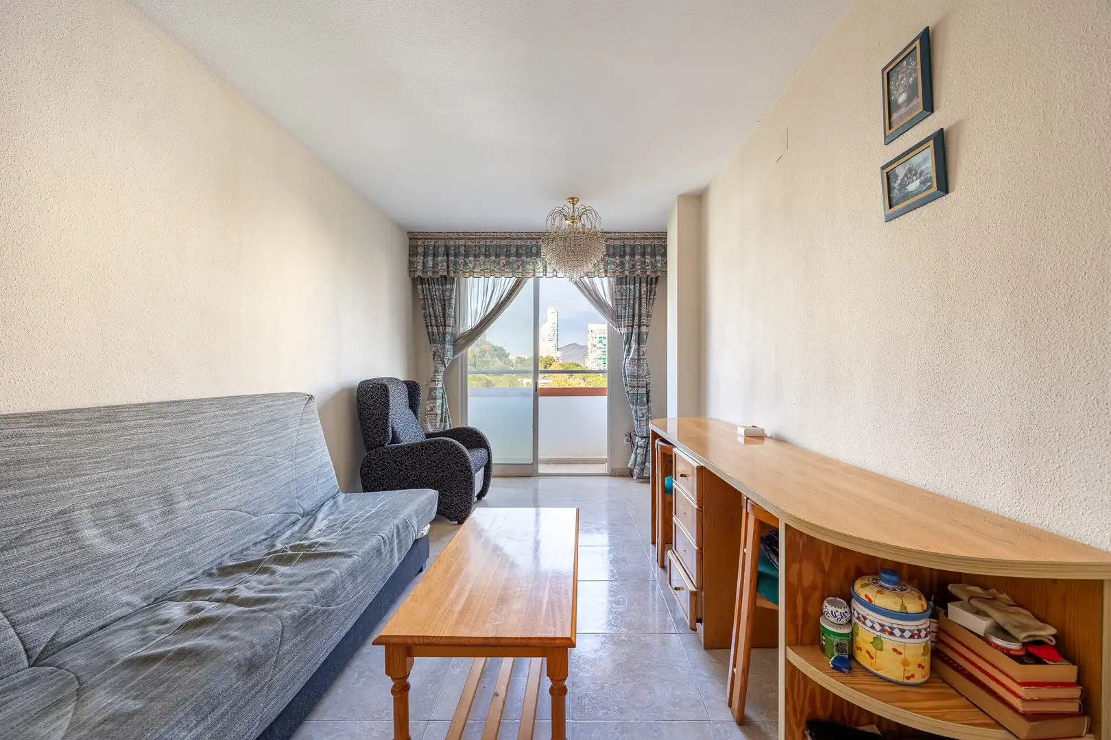 Sala de estar de Piso en venta en Benidorm con Amueblado y Balcón