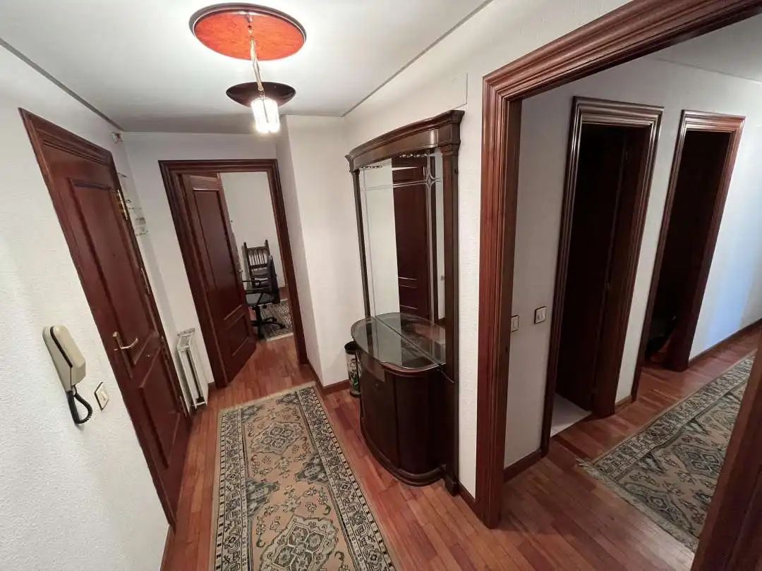 Piso en venta en Medina de Pomar con Calefacción, Trastero y Amueblado