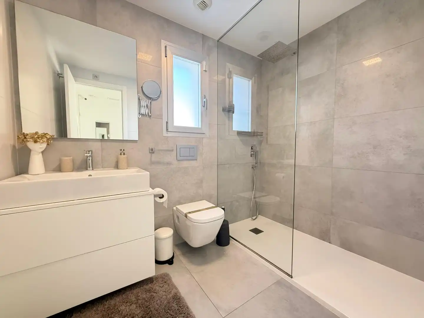 Baño de Casa o chalet de alquiler en Finestrat con Aire acondicionado, Calefacción y Jardín privado