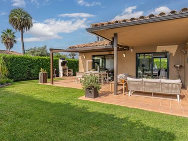 Villa con piscina in vendita a Navata
