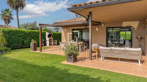 Casa  villa Excelentes de 3 dormitorios en venta en Alt Empordà, Girona, image 2