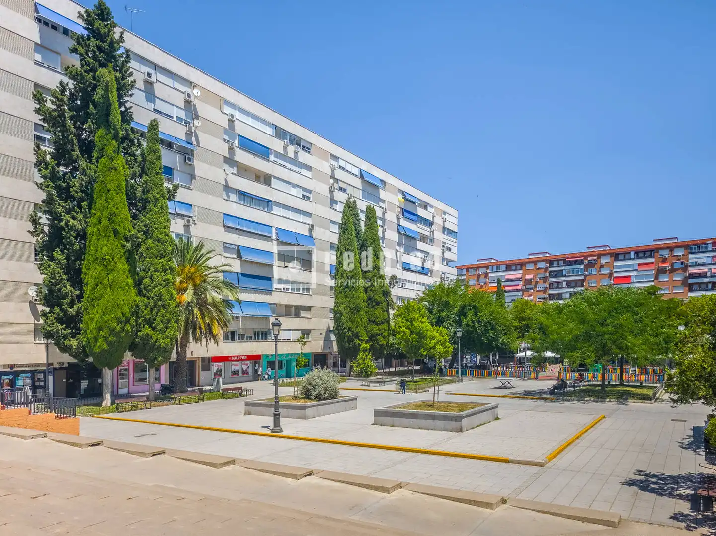Vista exterior de Pis en venda en Alcorcón amb Calefacció, Jardí privat i Parquet