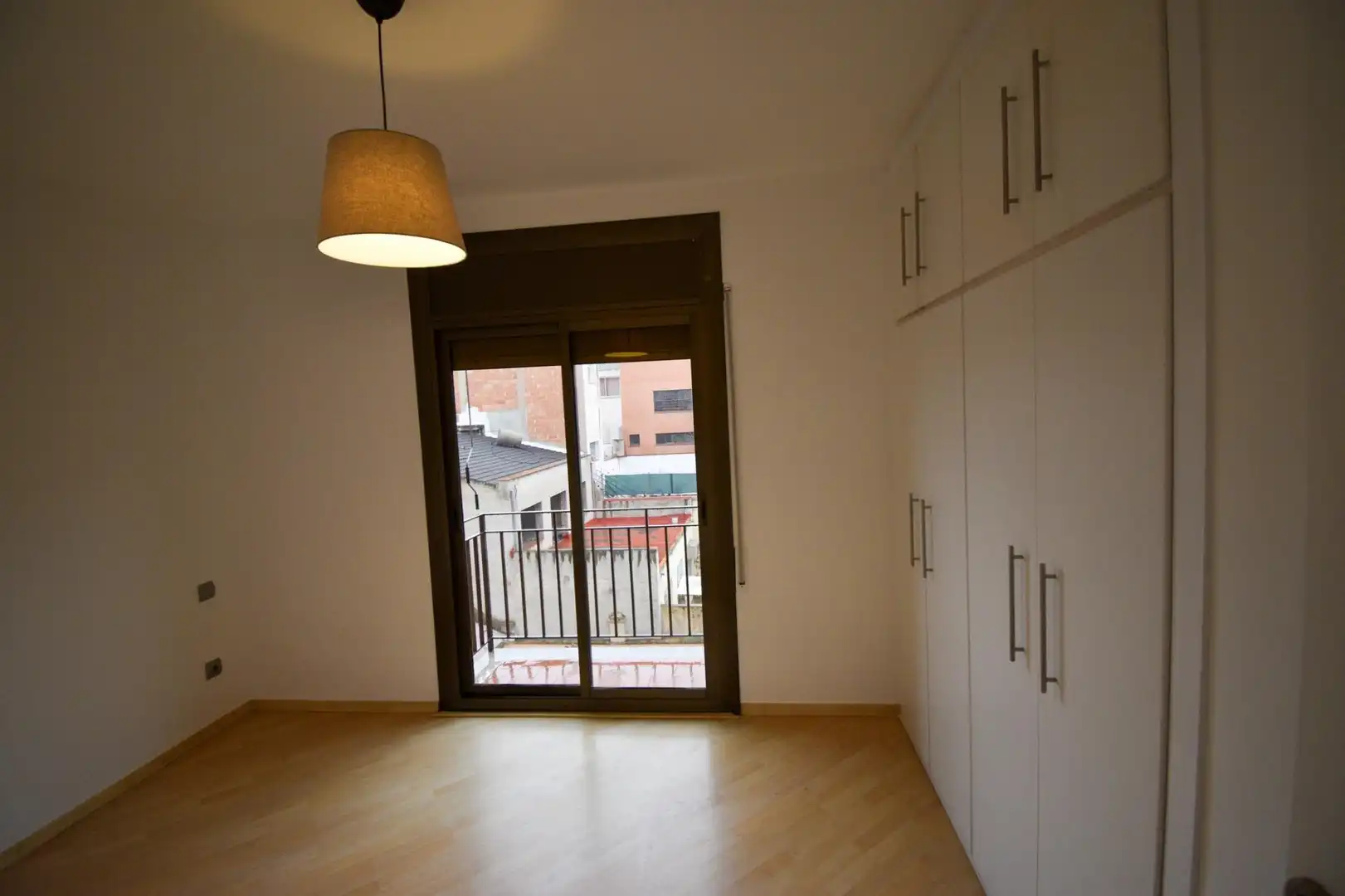 Habitación de Piso en venta en Vilanova i la Geltrú con Aire acondicionado, Calefacción y Parquet