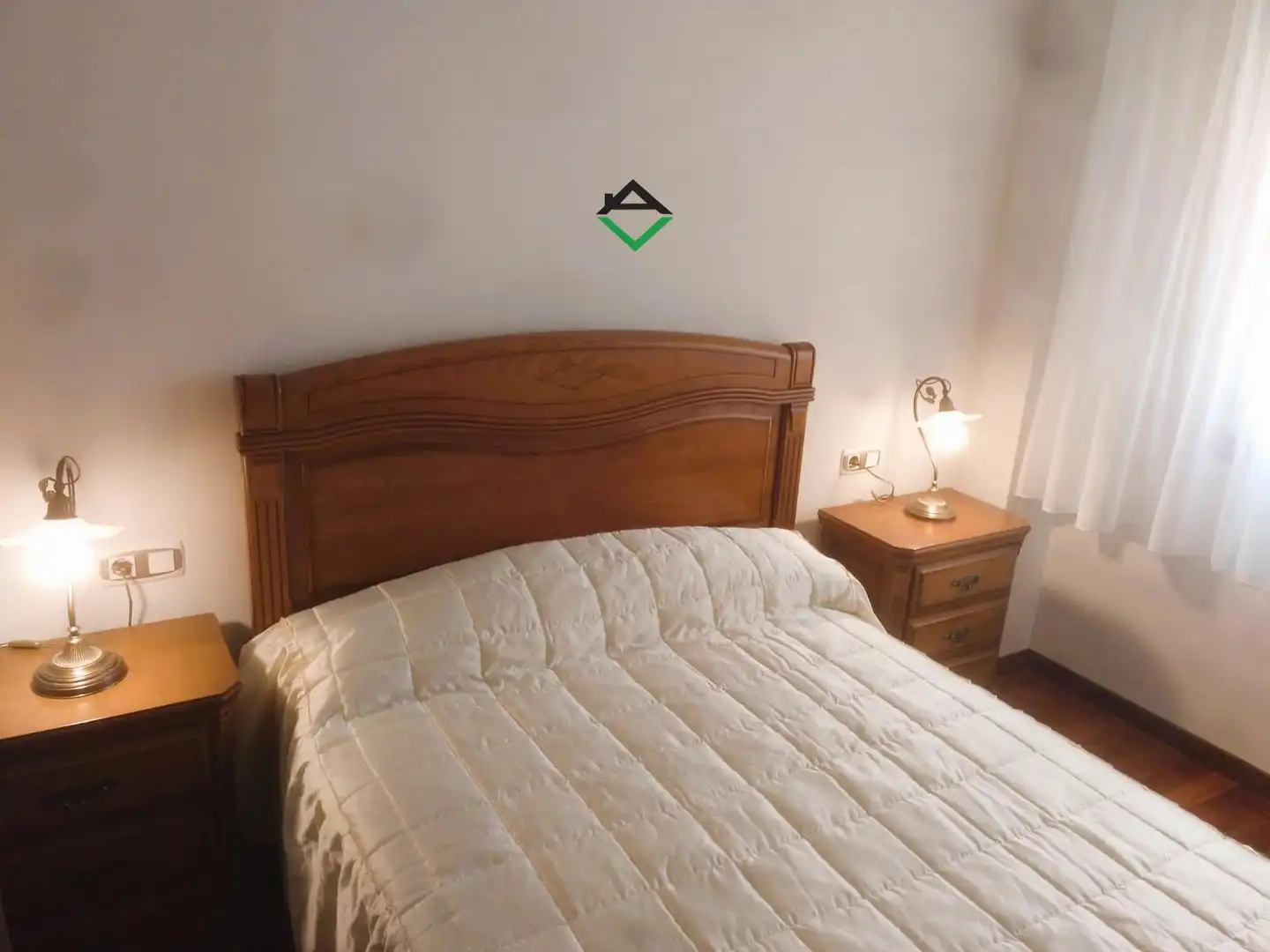 Habitación de Piso en venta en Cangas  con Calefacción y Trastero