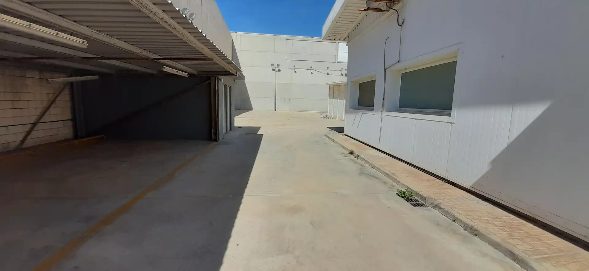 Parking de Nave industrial de alquiler en Alfafar