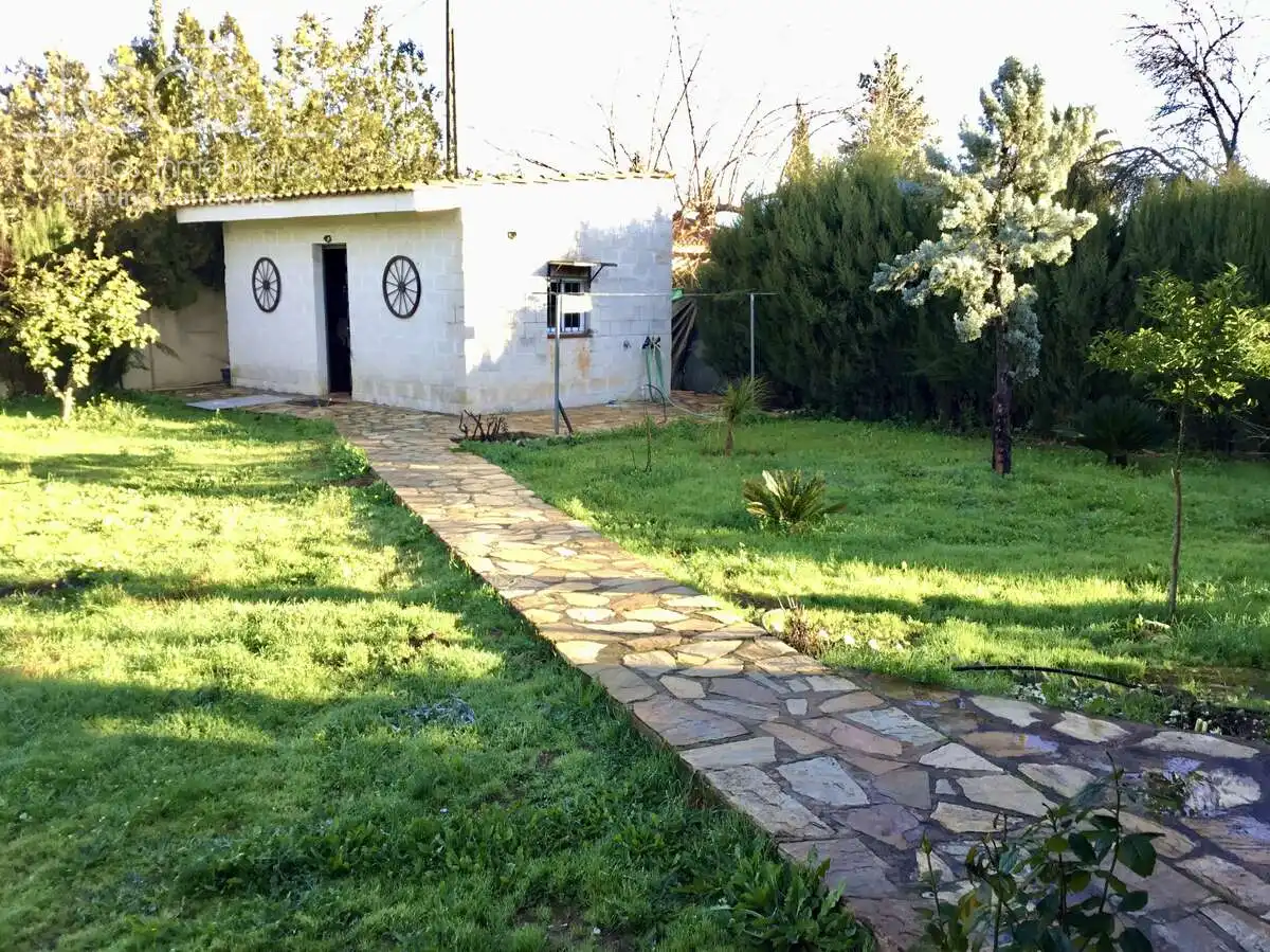 Jardín de Casa o chalet en venta en Sevilla con Aire acondicionado, Trastero y Piscina