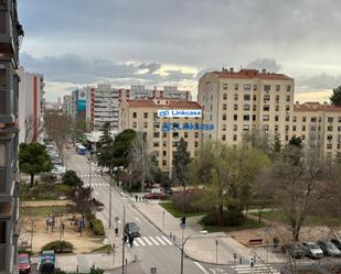 Vista exterior de Pis en venda en  Madrid Capital amb Aire condicionat, Calefacció i Jardí privat