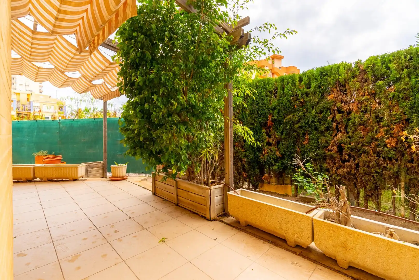 Terraza de Planta baja en venta en El Campello con Aire acondicionado, Calefacción y Jardín privado