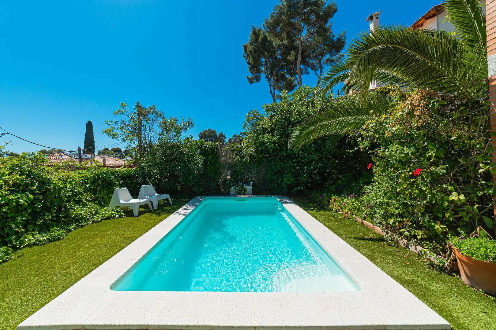 Swimming pool of Houses for sale in Castelldefels  with Air Conditioner, Heating and Private garden