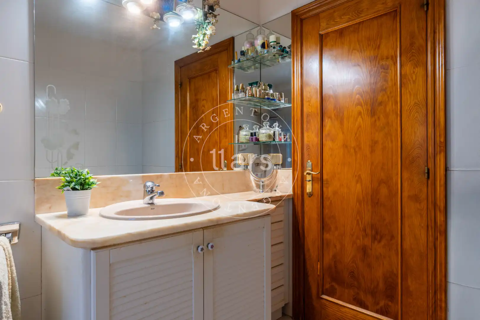 House with terrace for sale in Carrer de Santiago Rusiñol, imagen 42