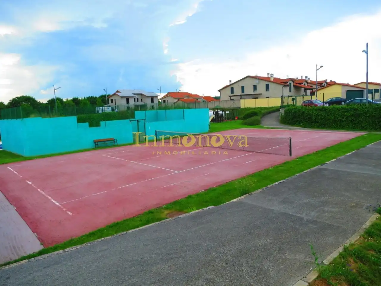 Casa o chalet en venta en A Merca   con Calefacción, Jardín privado y Terraza