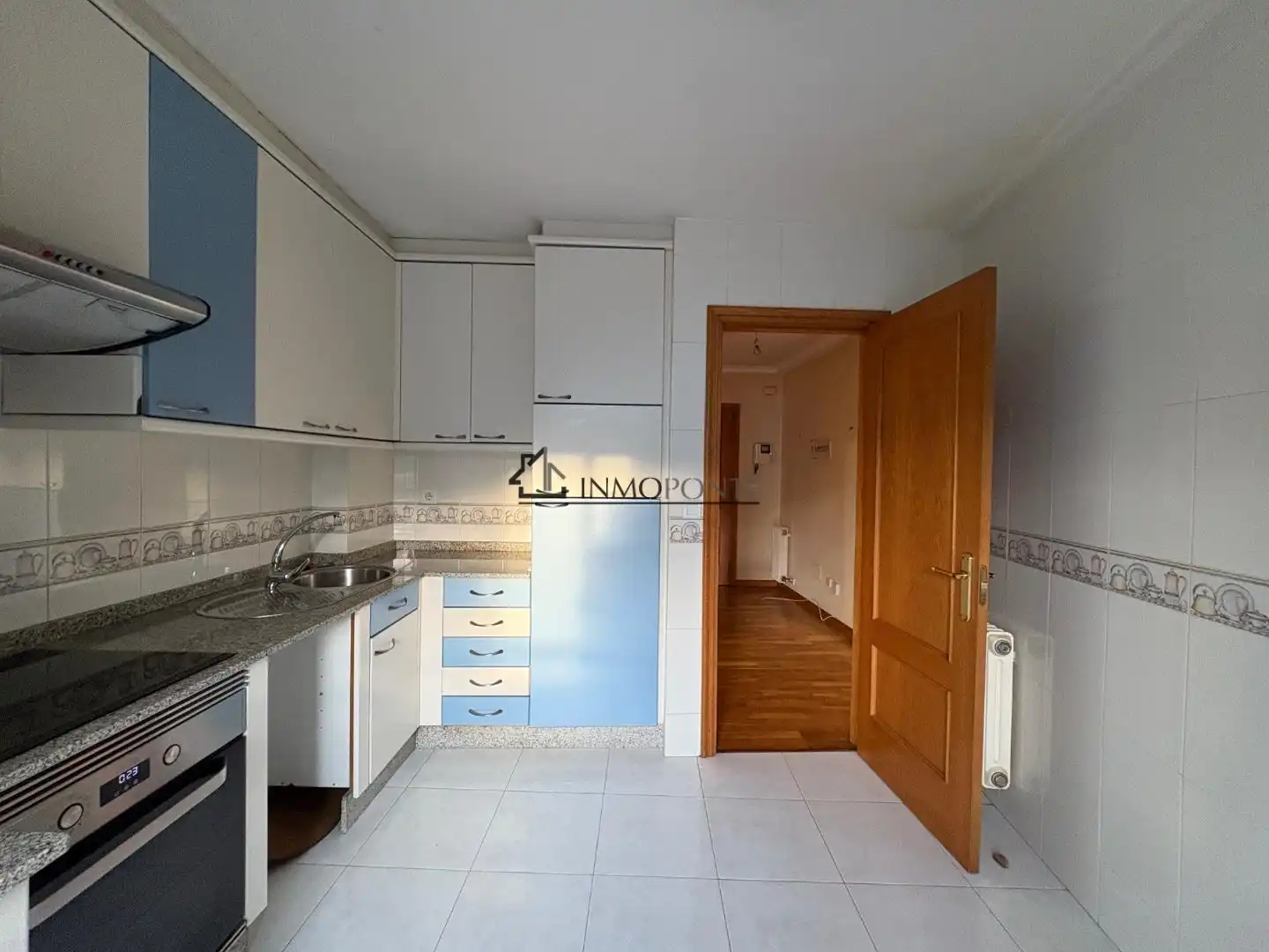 Küche von Wohnung zum Verkauf in Pontevedra Capital 