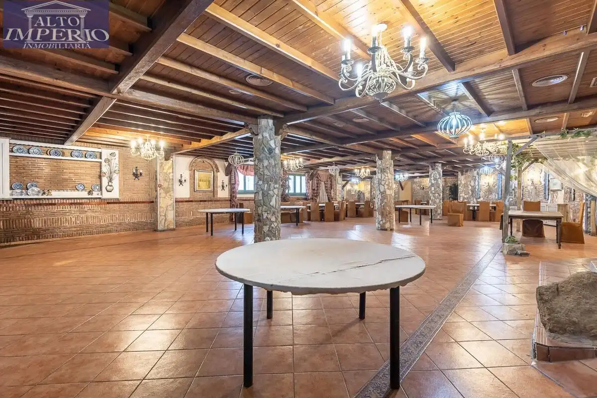 Local comercial en venda a Pinos Genil, imagen 16