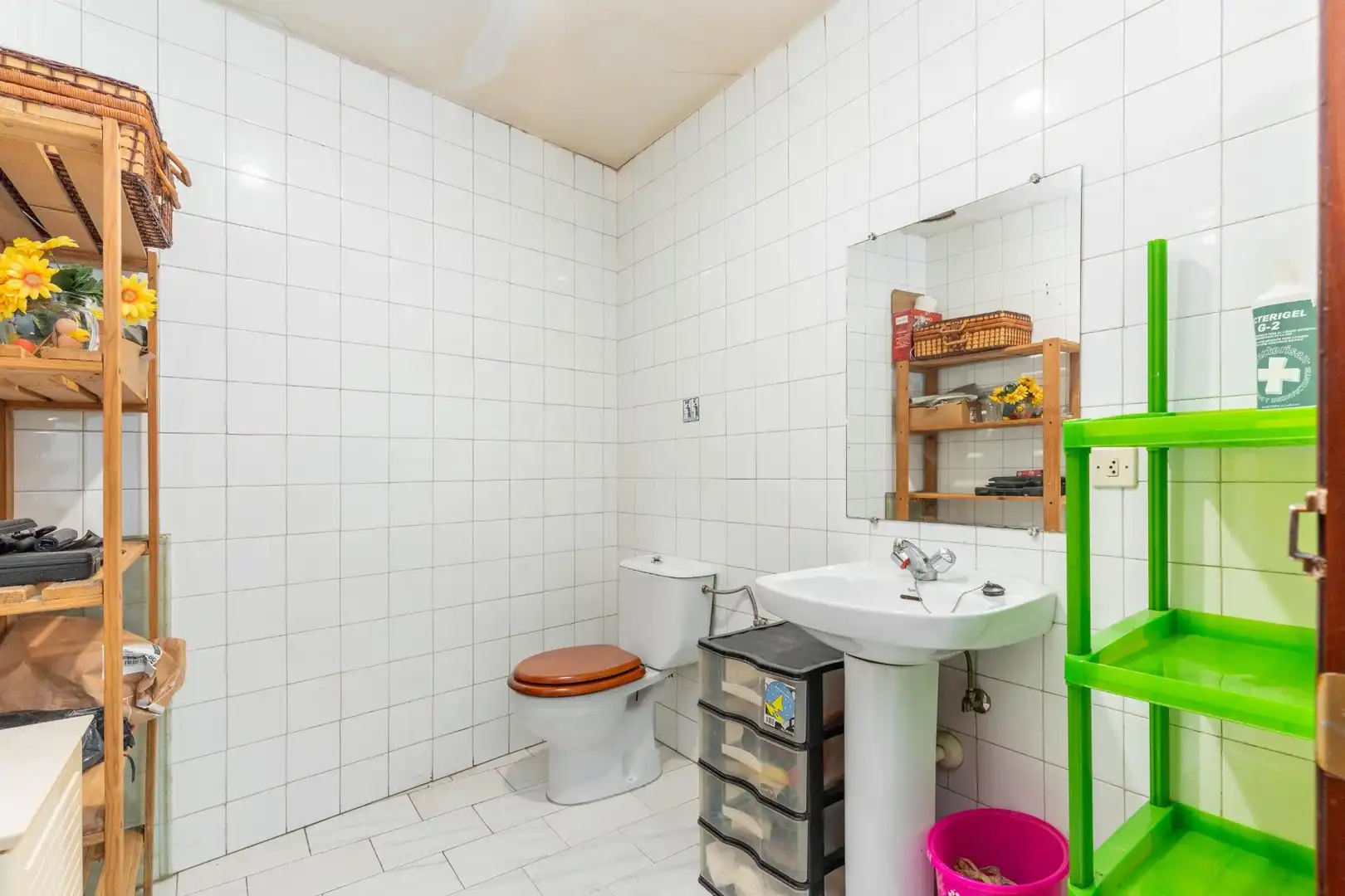 Badezimmer von Geschaftsraum zum Verkauf in Mieres (Asturias)