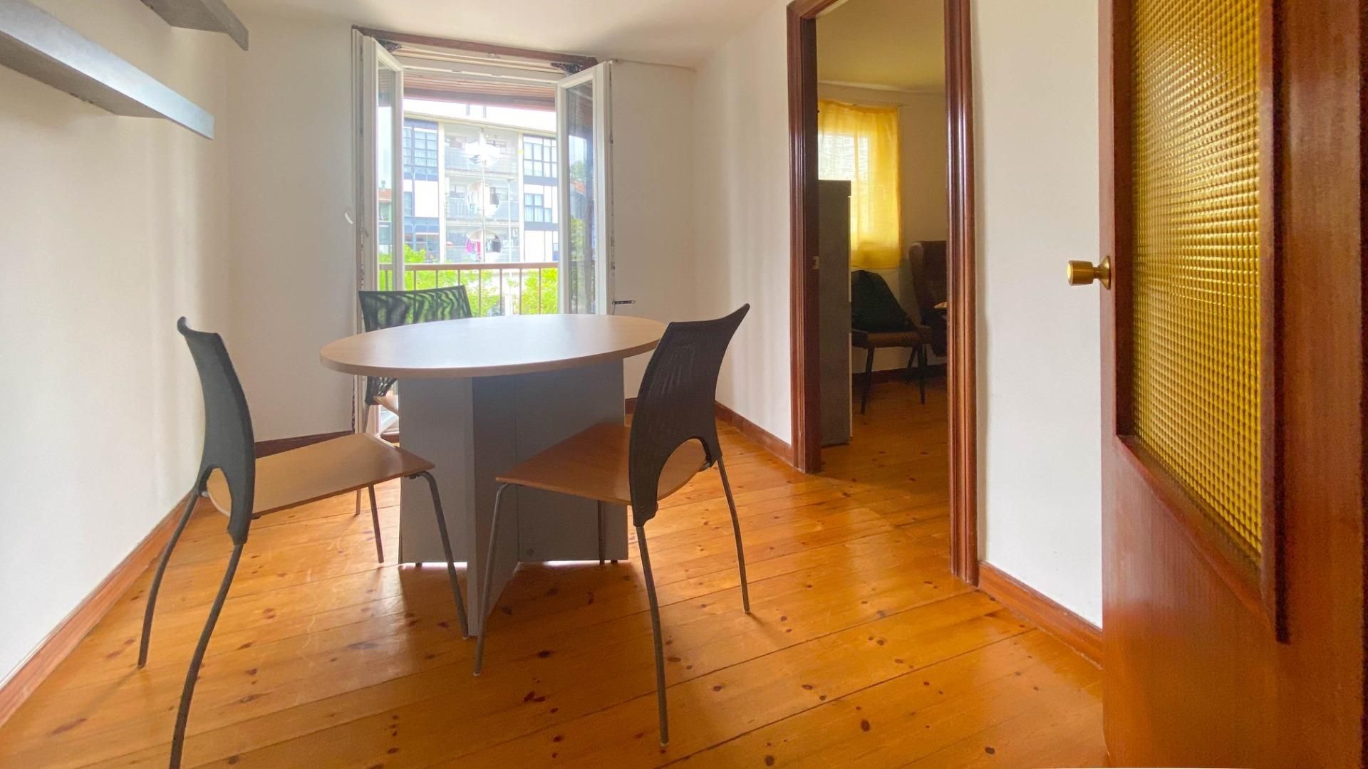 Apartament en venda a El Astillero