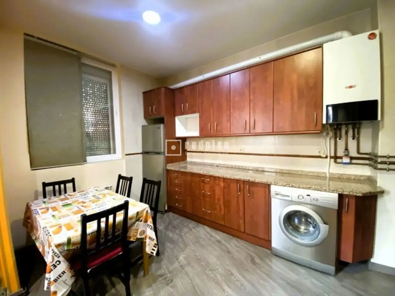 Küche von Wohnung zum Verkauf in Madrid mit Klimaanlage, Heizung und Parkett