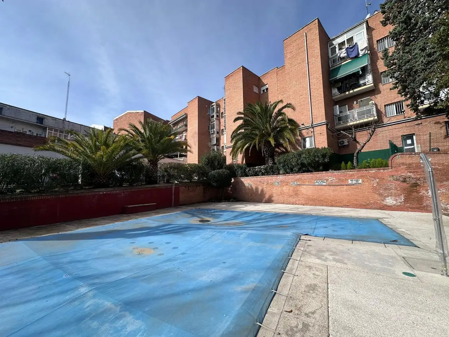 Parking de Apartamento en venta en Madrid con Terraza y Piscina comunitaria