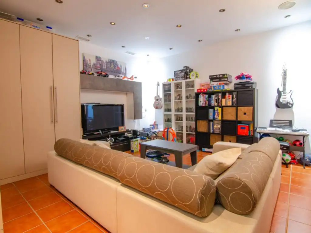 Sala d'estar de Casa o xalet en venda en La Rinconada