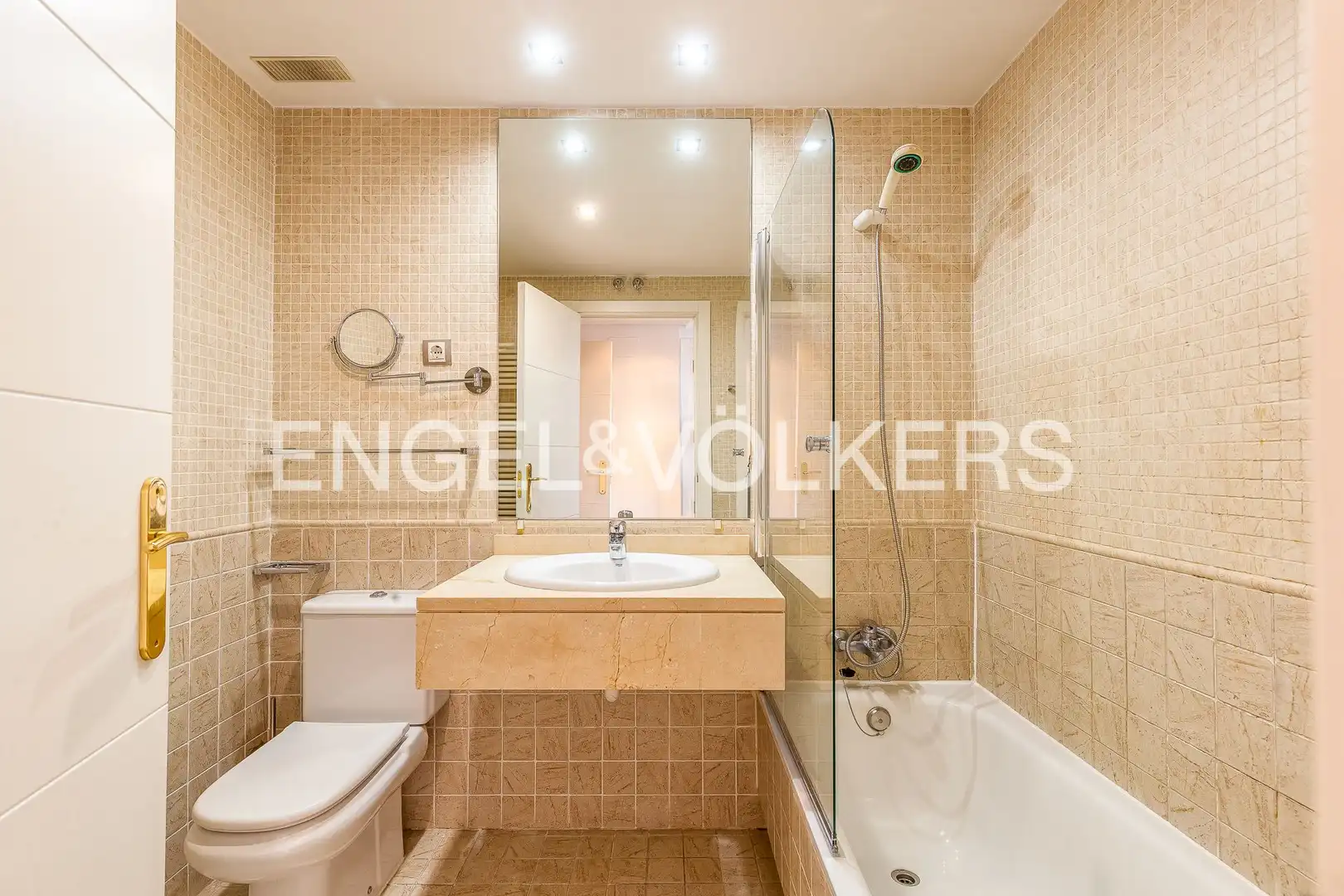 Baño de Ático en venta en Sector B