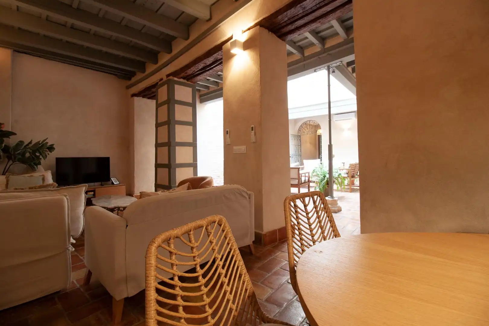 Sala de estar de Casa o chalet en venta en Sevilla con Aire acondicionado, Calefacción y Amueblado