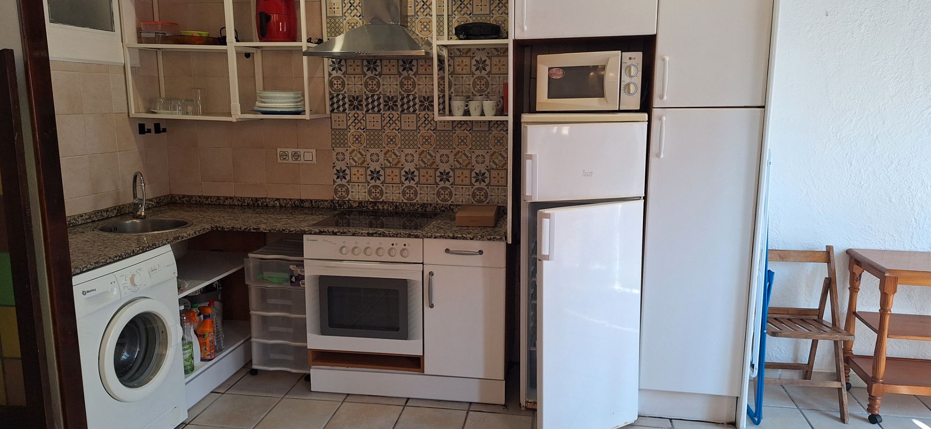 Kitchen of Flat for sale in  Tarragona Capital  with Furnished, Oven and Washing machine