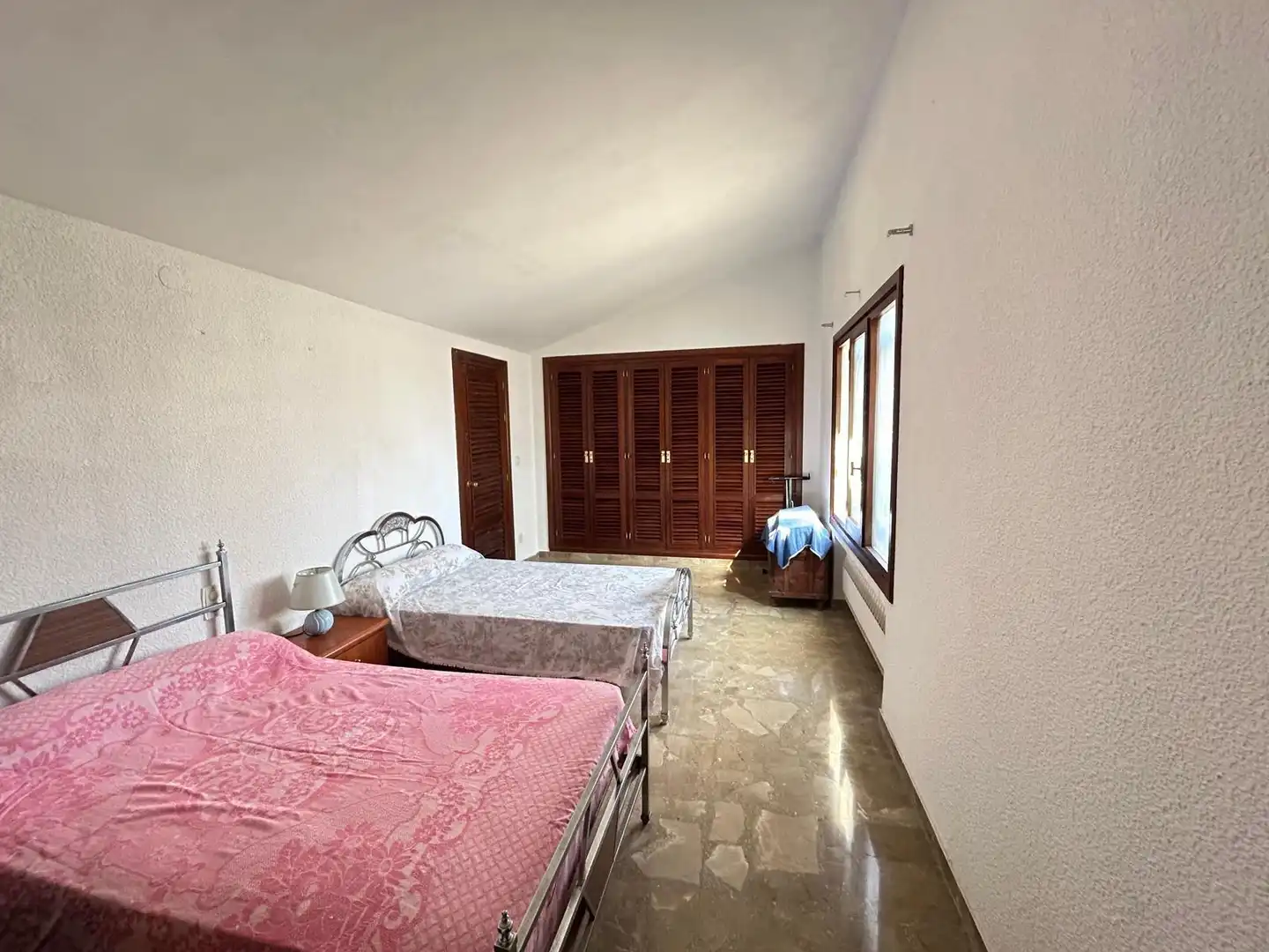 Dormitori de Casa o xalet en venda en Villanueva del Rosario amb Aire condicionat, Jardí privat i Terrassa