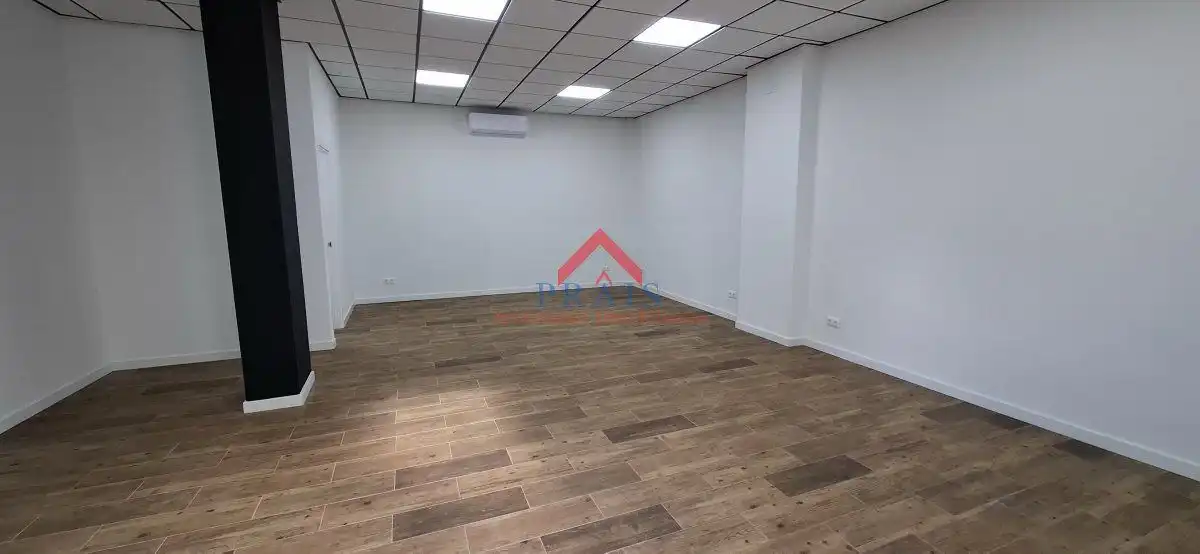 Commercial properties for sale in Utrera  with Air Conditioner