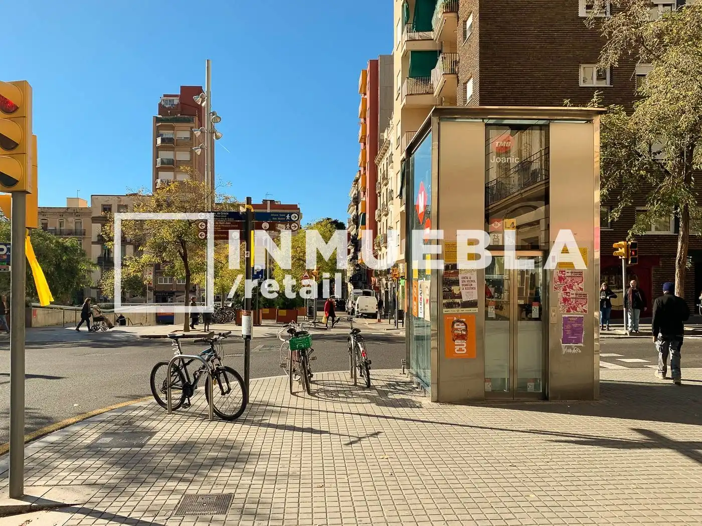 Vista exterior de Local de lloguer en Barcelona amb Aire condicionat i Alarma