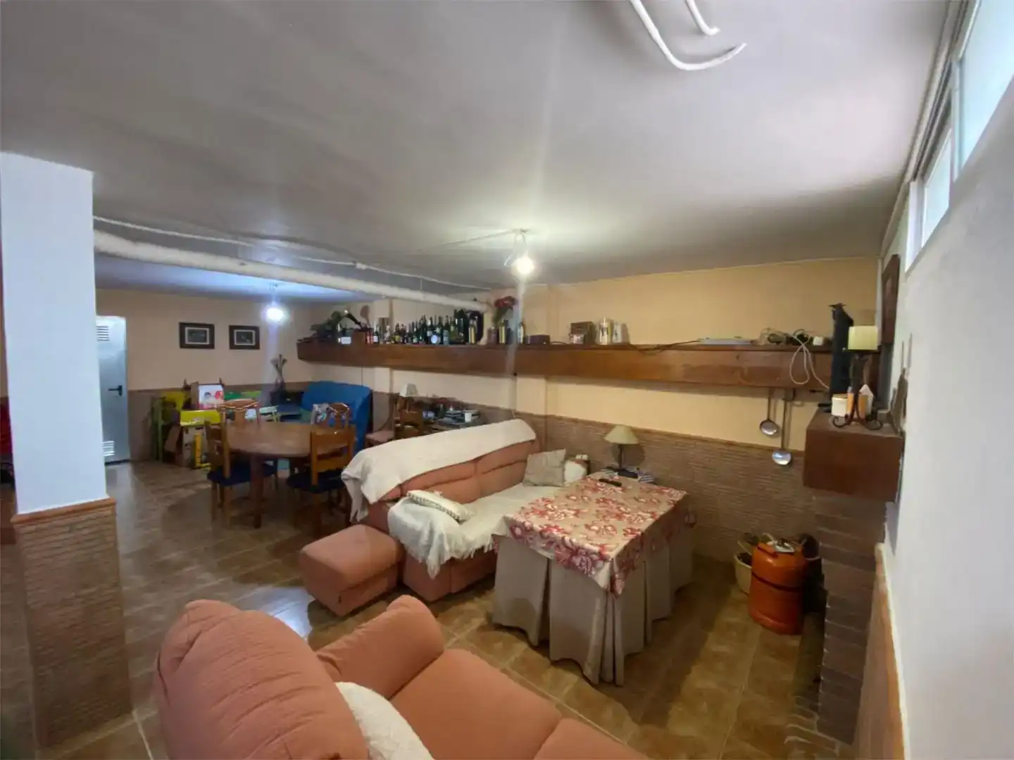 Casa adosada en venda en La Roda amb Balcó