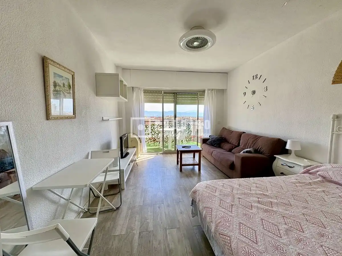 Schlafzimmer von Wohnung zur Miete in Torremolinos mit Klimaanlage, Terrasse und Möbliert