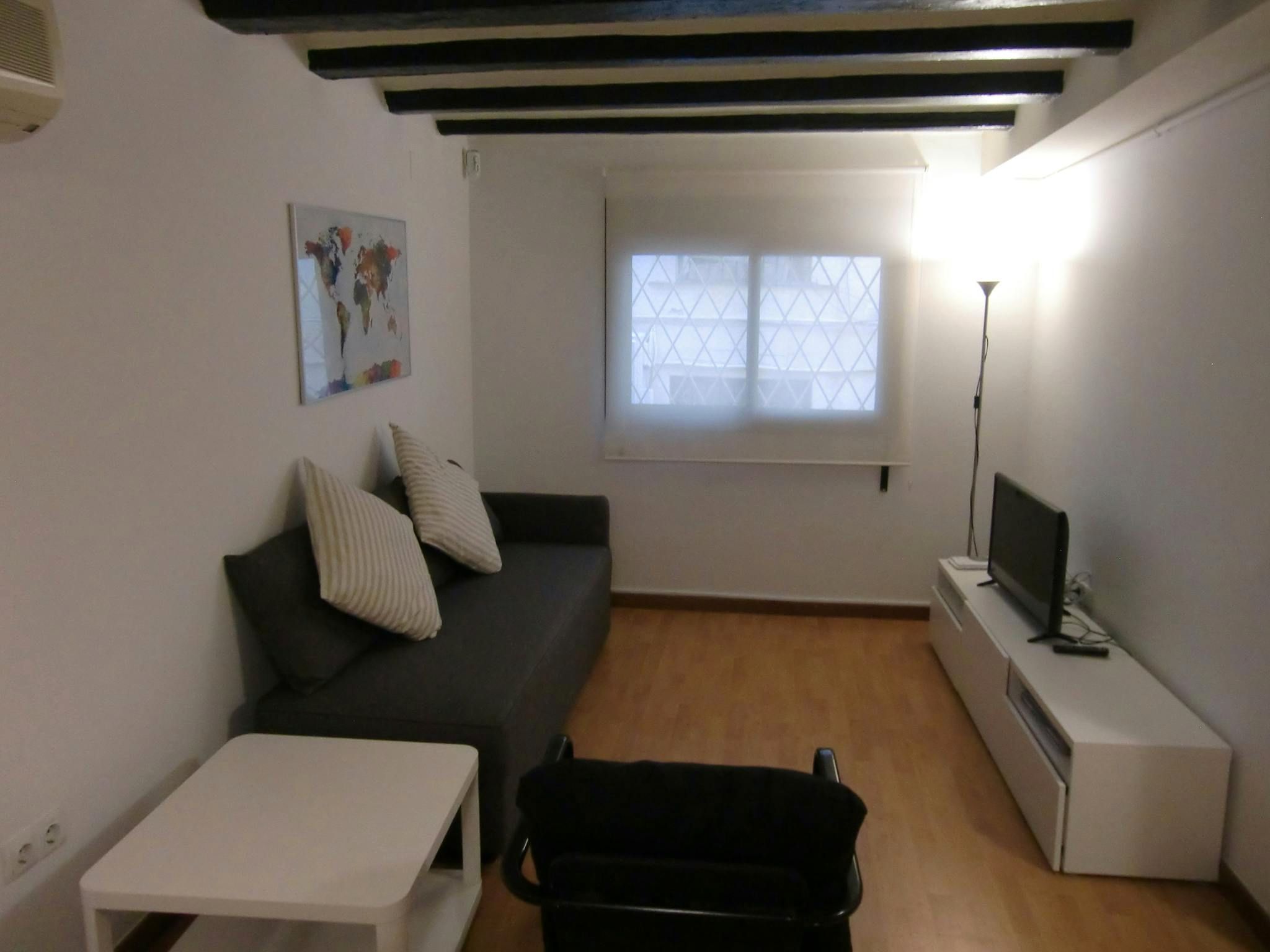 Living room of Flat for rent in  Barcelona Capital  with Air Conditioner, Heating and Furnished
