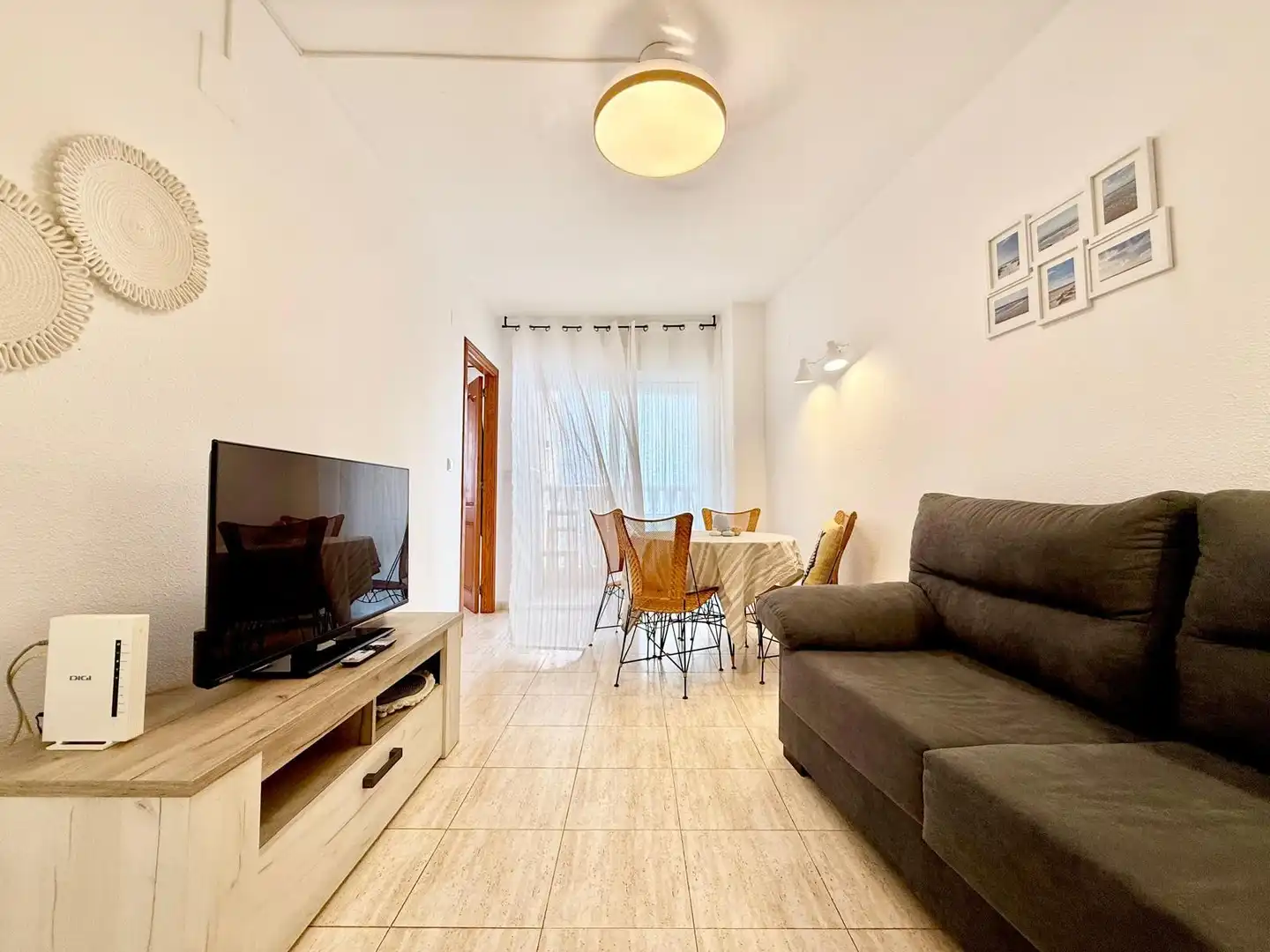 Wohnzimmer von Wohnungen zur Miete in Torrevieja mit Heizung, Terrasse und Schwimmbad