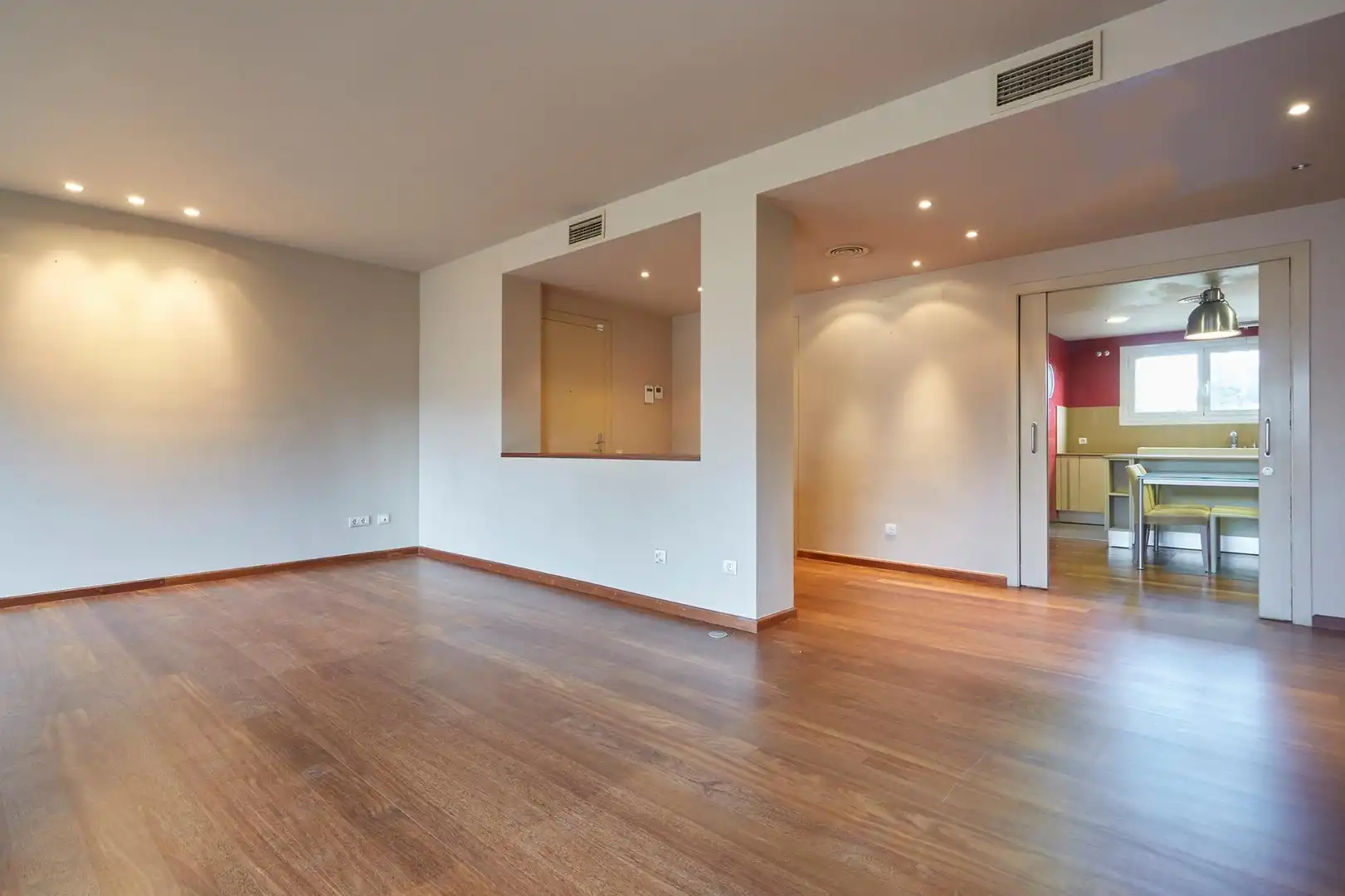 Wohnzimmer von Wohnung zur Miete in Barcelona mit Klimaanlage, Terrasse und Abstellraum